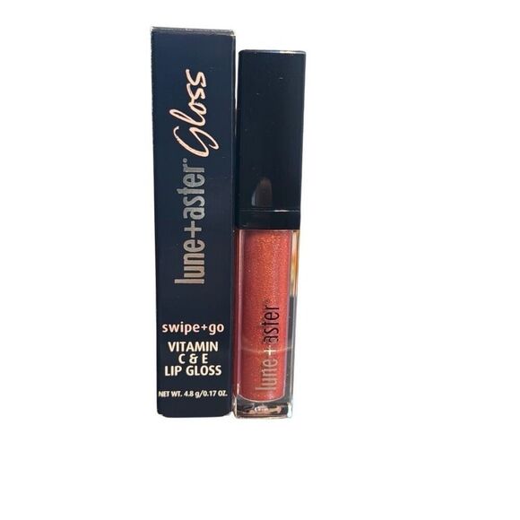 Lune + Aster Vitamin C & E Lip Gloss Change Maker - Picture 2 of 7